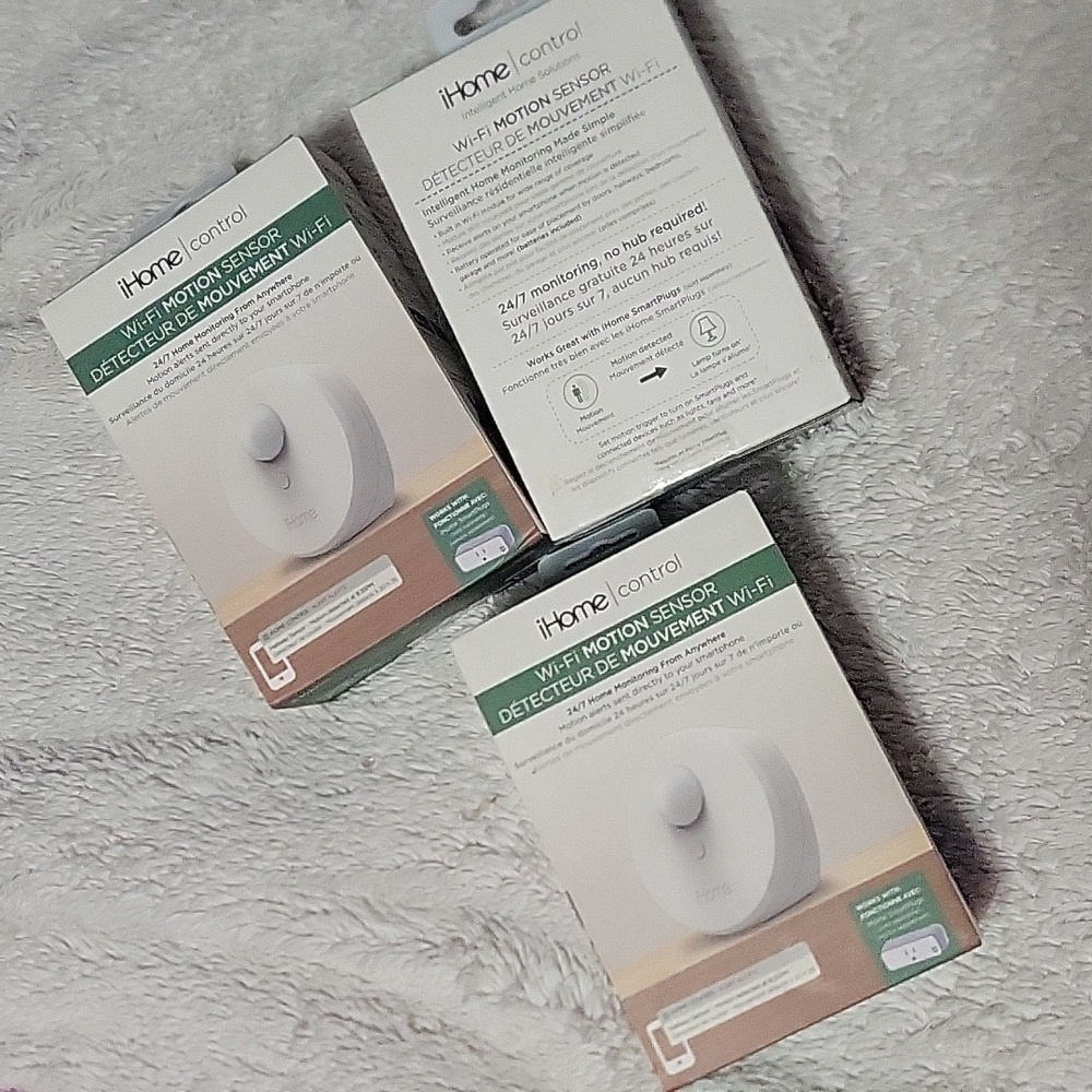 Bundle NWT iHome motion sensor